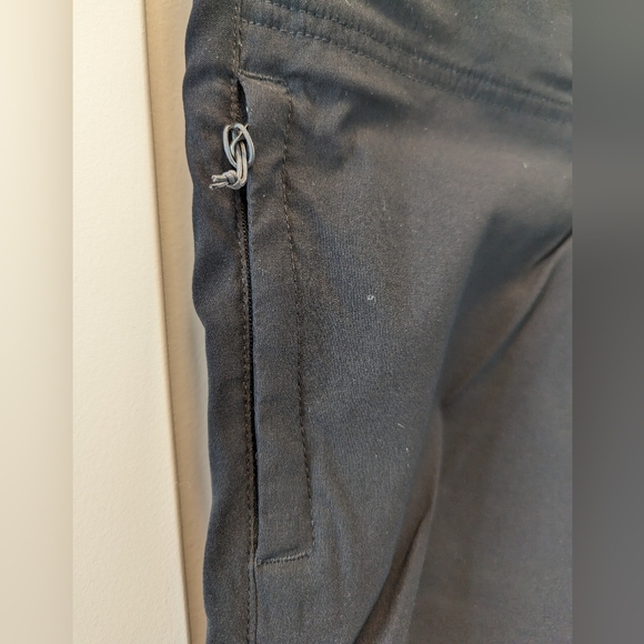 MEC Terrena Stretch Pants Hiking Black Size 4 Inseam 29.5" - Picture 11 of 14